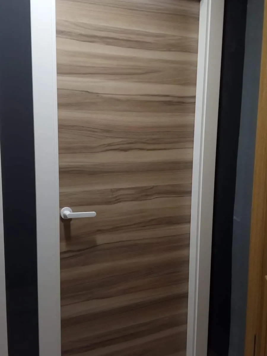 Puerta a medida 16