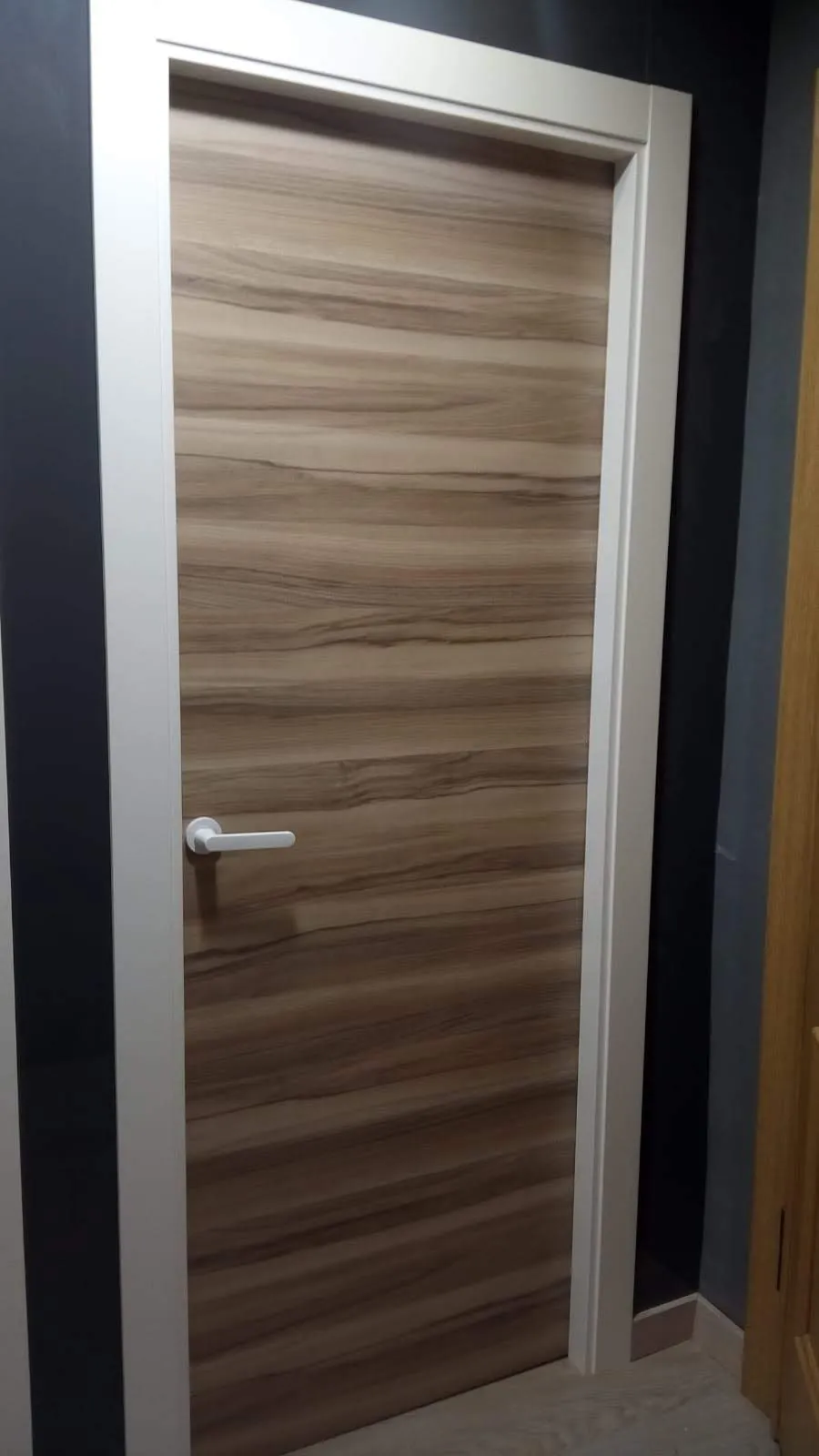 Puerta a medida 16