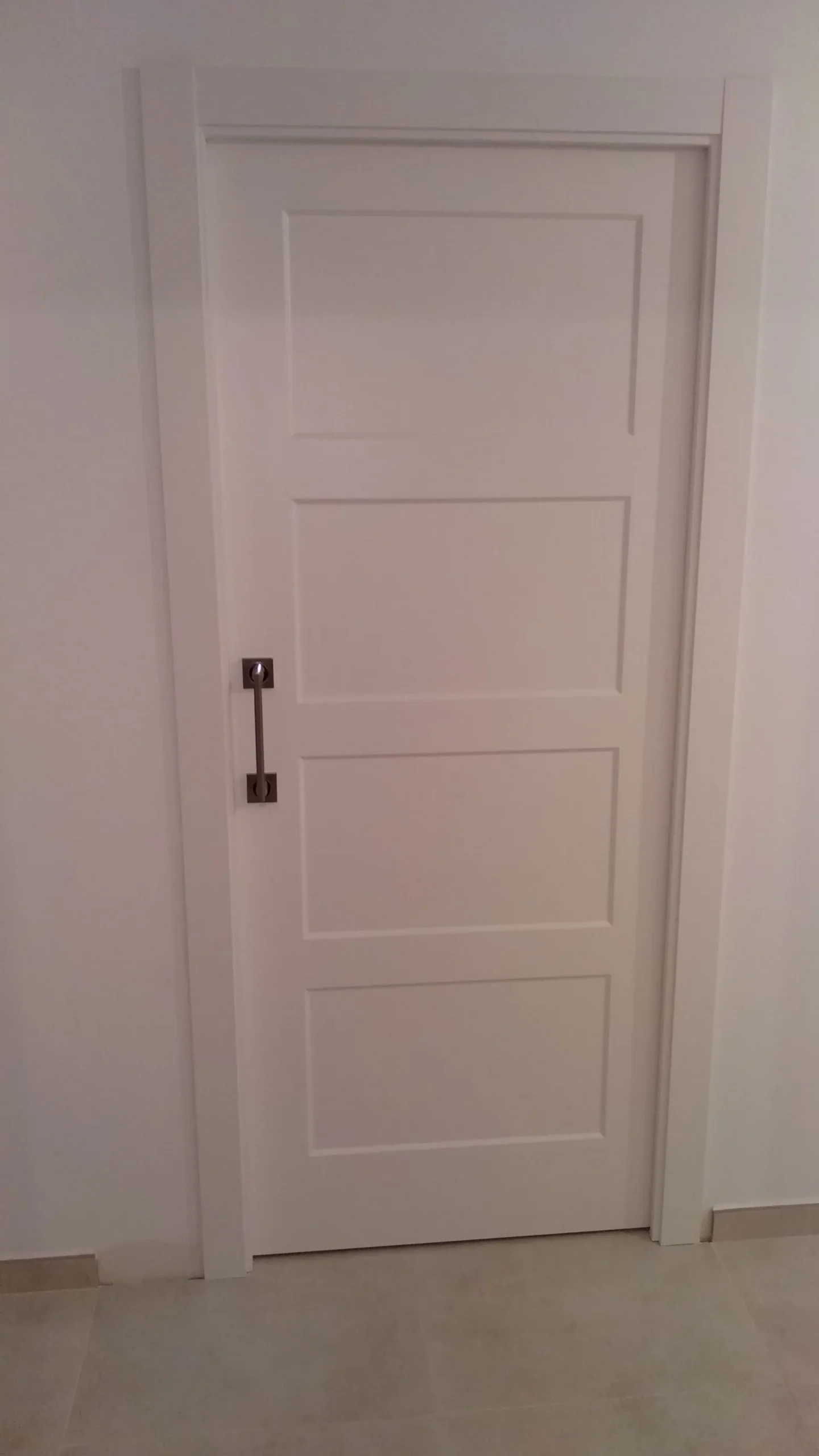 Puerta a medida 17