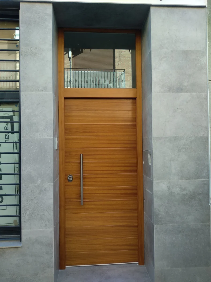 Puerta a medida 03