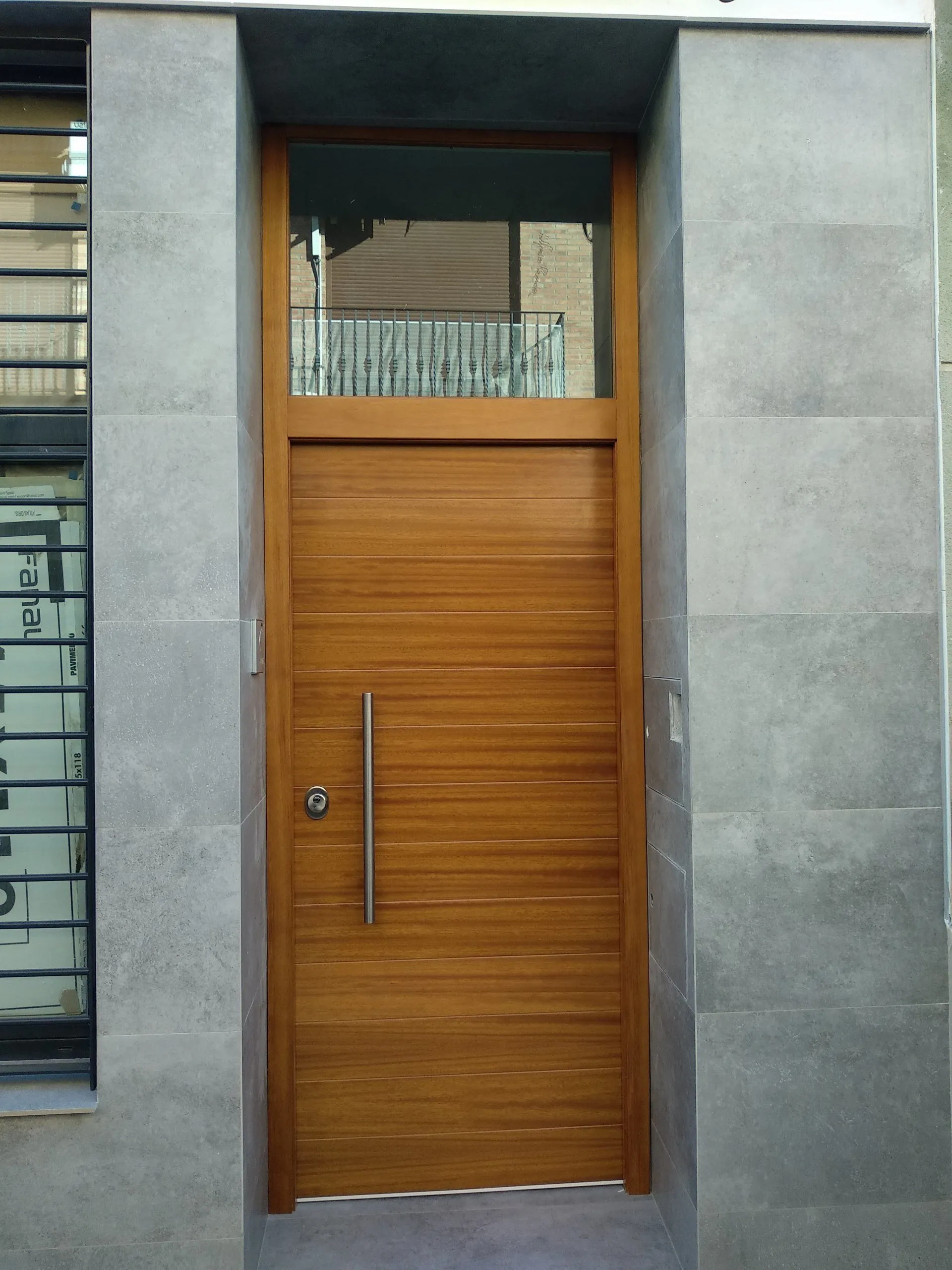 Puerta a medida 03