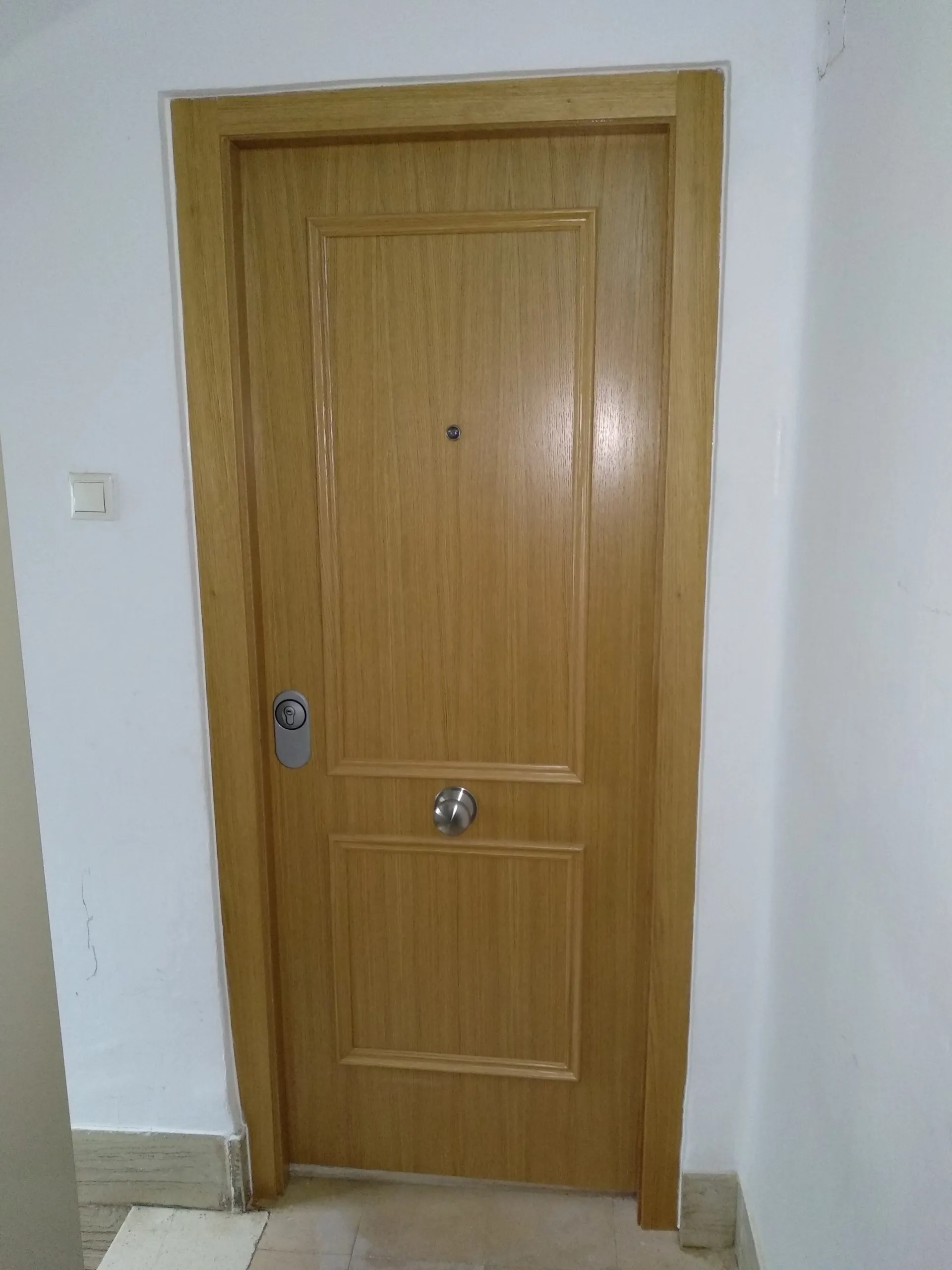 Puerta a medida 07