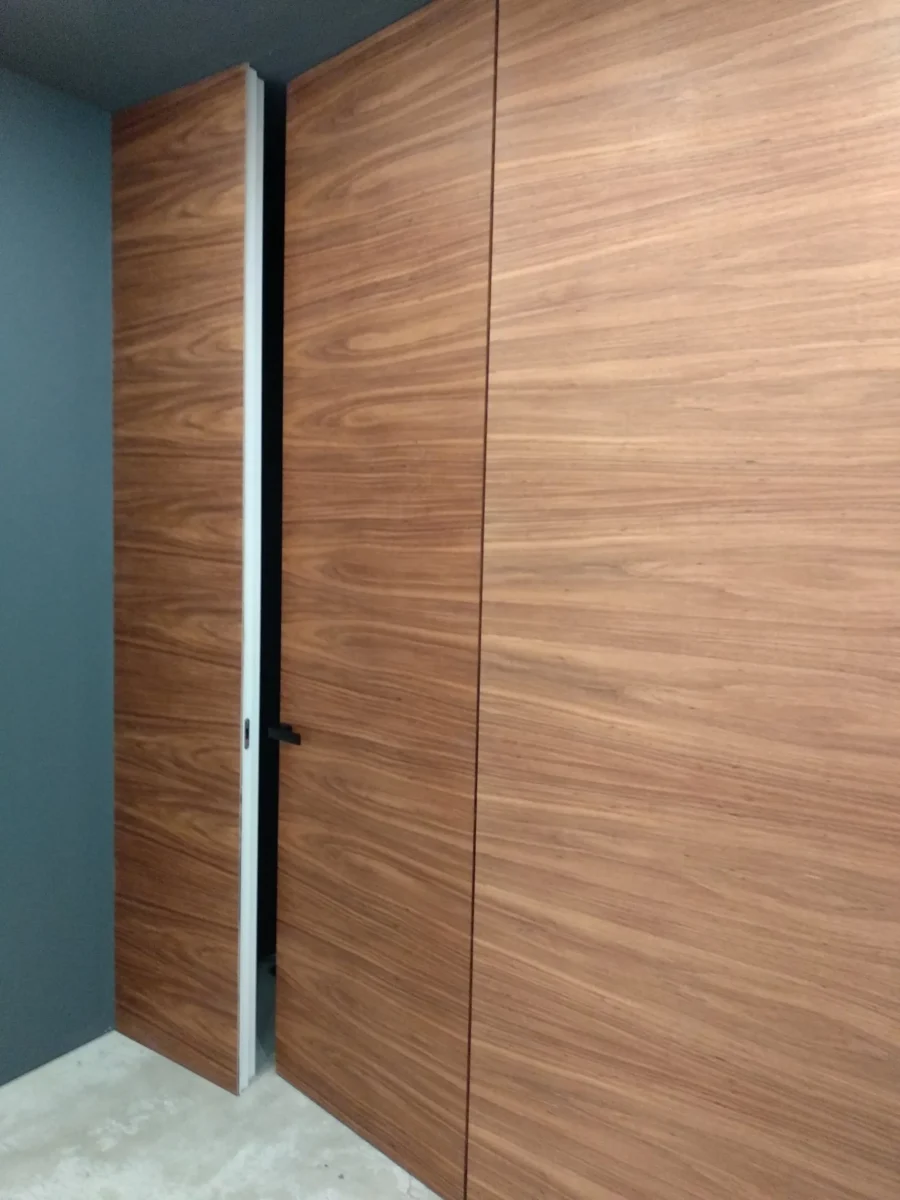 Puerta a medida 19