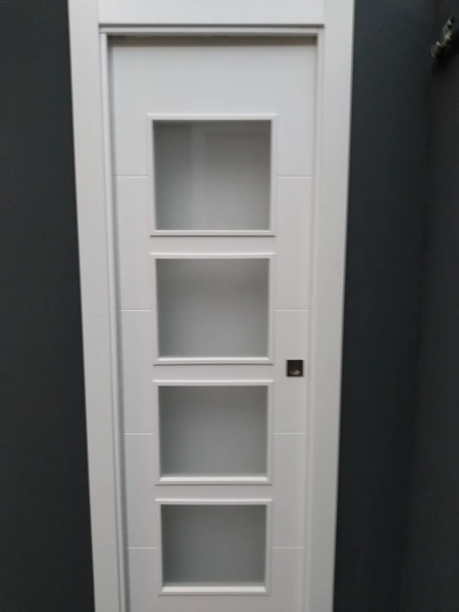 Puerta a medida 11